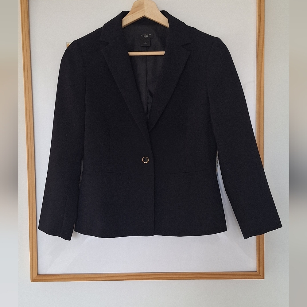 Anne Taylor Petite Crop Blazer